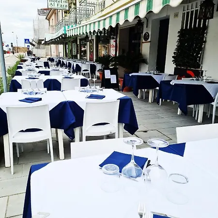 Piccolo Faro Hotel 3*